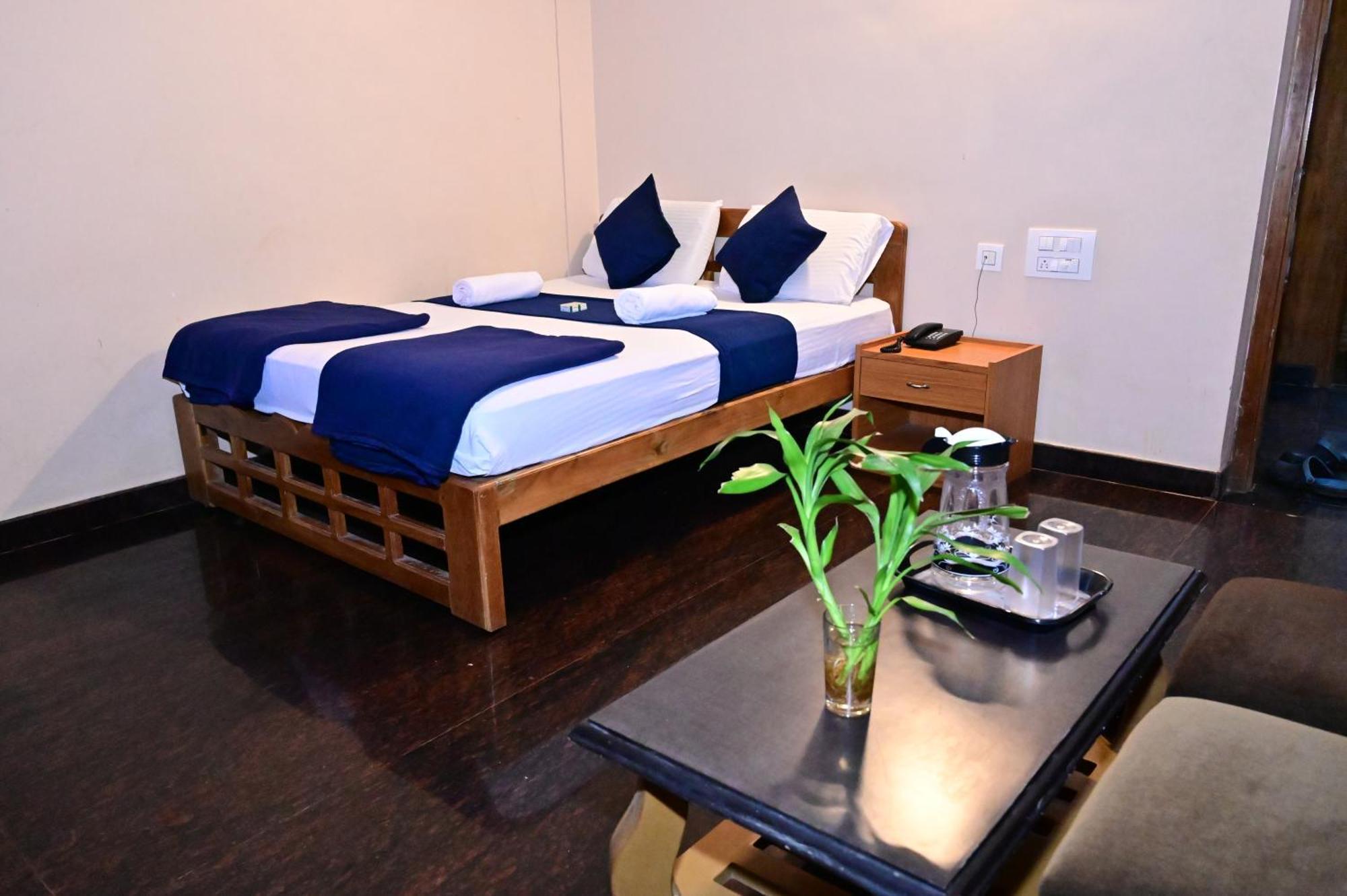 Jaya Paradise Māvalli Buitenkant foto
