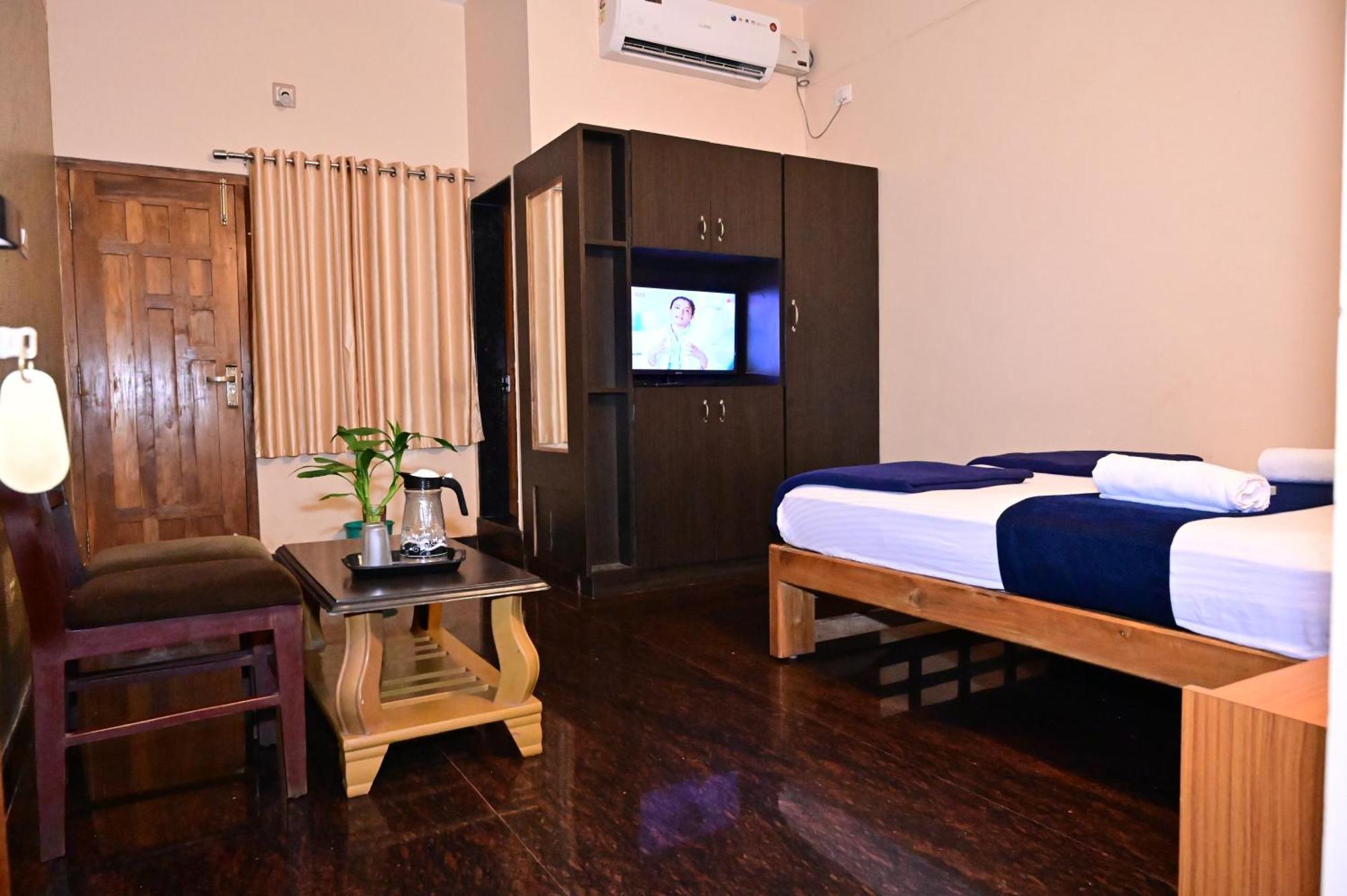 Jaya Paradise Māvalli Buitenkant foto